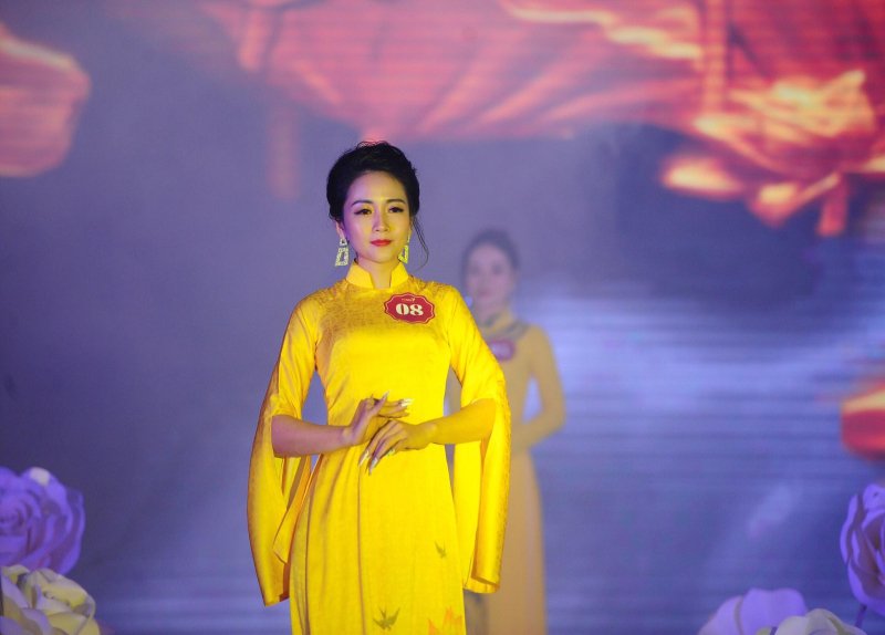 Làn da đẹp không tì vết của Nữ hoàng quyền lực Fusin 2020