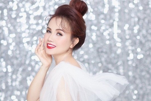Diễn viên Hoàng Yến - cô Xuyến trong Về nhà đi con