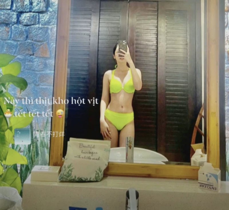 Cẩm Đan hào hứng khoe body tuyệt đẹp sau Tết