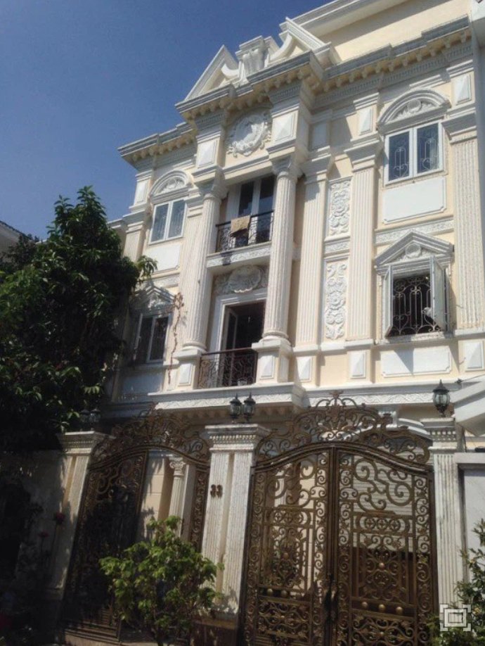 Căn biệt thự toạ lạc ở quận 2 TP HCM của Minh Hằng