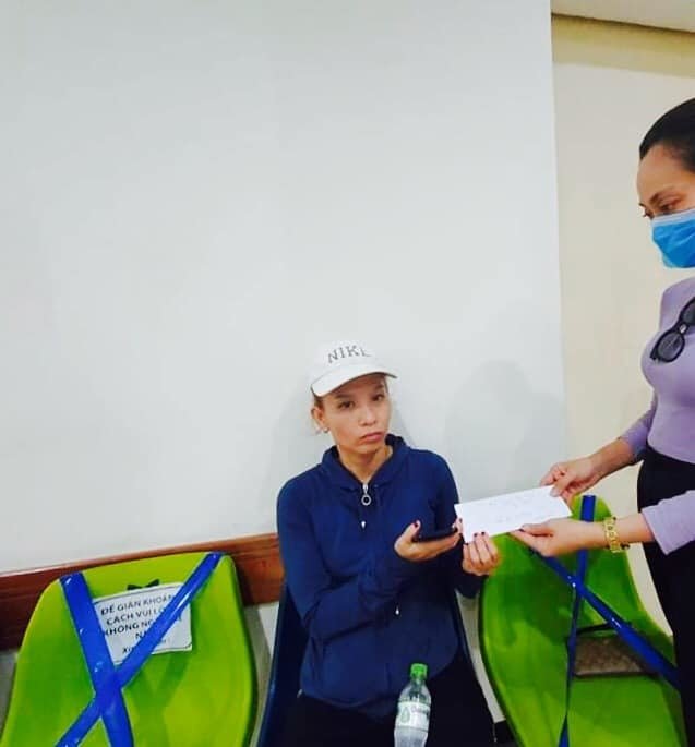 Nhiều nghệ sĩ giúp đỡ diễn viên Thương Tín
