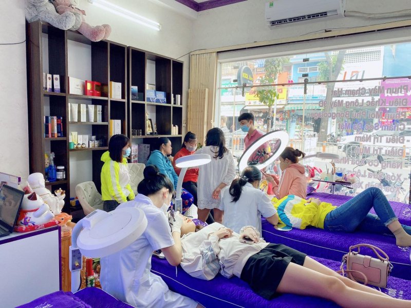 Các chi nhánh của TMV Thảo Xinh lúc nào cũng đông khách