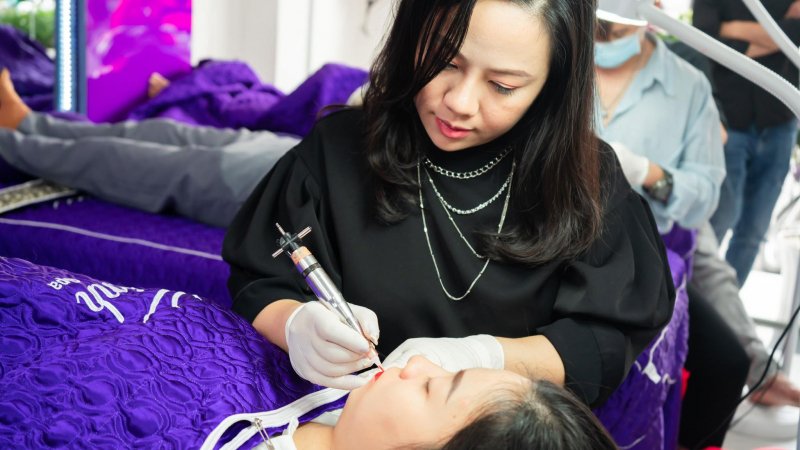 TMV Thảo Xinh là địa chỉ phun xăm, chăm sóc da nổi tiếng.