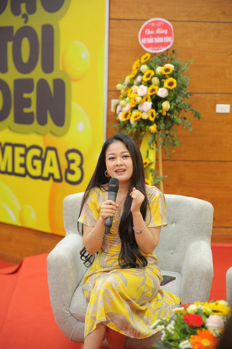 Diễn viên Bạch Quỳnh