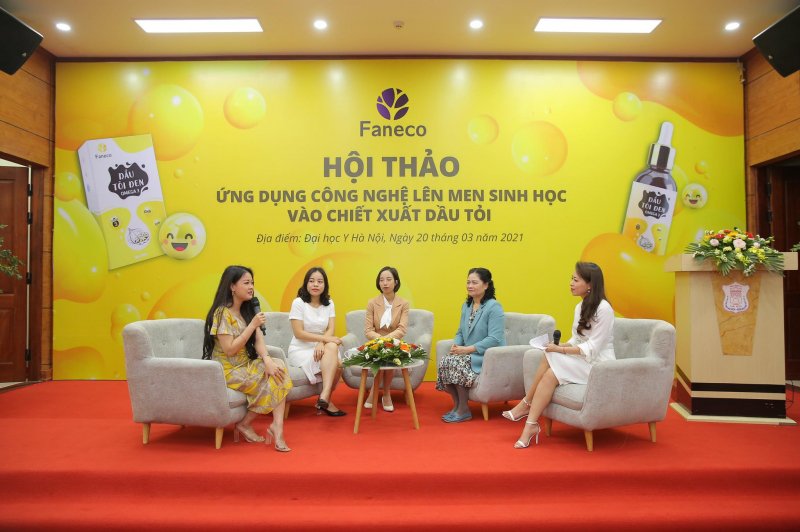 Các khách mời tham gia hội thảo