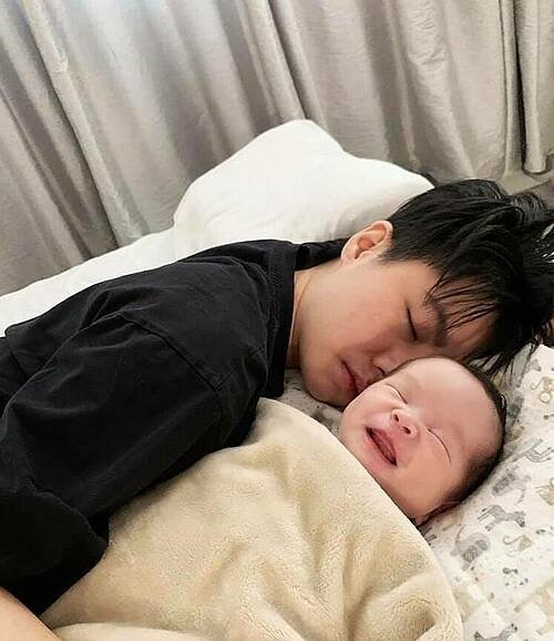 An Nguy lần đầu khoe ảnh con gái người yêu đồng giới Alex.