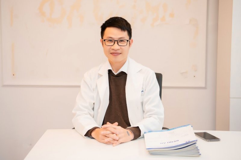 Bác sĩ Vượng thực hiện hàng nghìn ca phẫu thuật thẩm mỹ