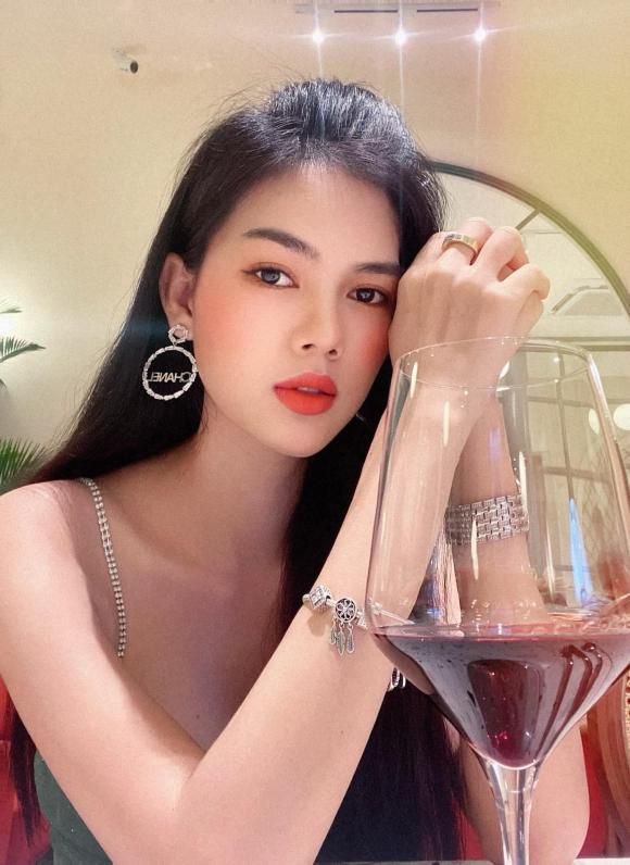 Hiện tại, Lê Ngọc Trinh vẫn là một cư sĩ thuần thành chứ không thọ giới xuất gia. Cô đang nuôi lại tóc. Mỗi ngày, cô dành thời gian tu tập tại gia, luôn giữ thân tâm an lạc.