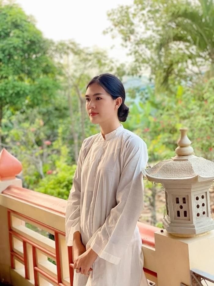 Sau đó cô mới tìm đến cửa Phật “nương tựa” và cảm thấy tinh thần bình an hơn.