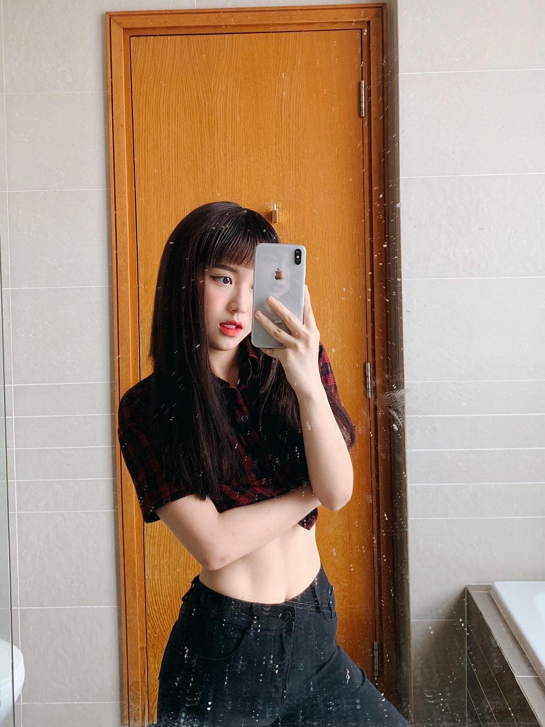 Cũng từ thời điểm đó đến nay, nhờ chế độ ăn uống điều độ và tập luyện nghiêm ngặt nên Han Sara vẫn giữ vững số đo này.