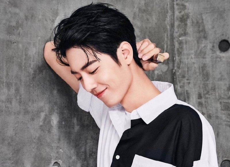 Tiêu Chiến thành công trong cả vai trò ca sĩ và diễn viên.