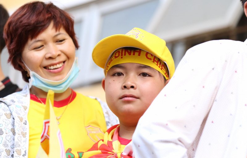 Nam Định vốn nổi tiếng là địa phương cuồng nhiệt với bóng đá và trận đấu này có thể xem như biểu tượng chiến thắng dịch Covid-19.