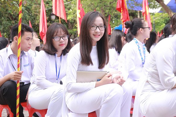 1473057884-147304590532594-nu-sinh-nghe-an-5