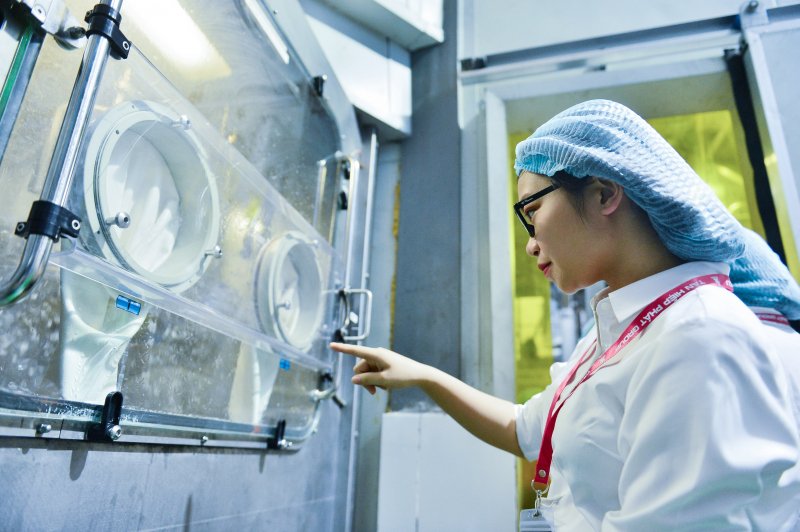 Sinh viên Đỗ Phương Anh háo hức với chuyến khám phá nhà máy.