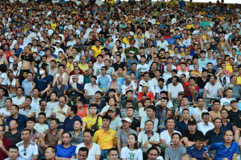 Khó có thể tìm được không khí bóng đá như thế này ở các sân cỏ V-League, nhất là trong bối cảnh đội nhà đang ở cuối bảng xếp hạng.