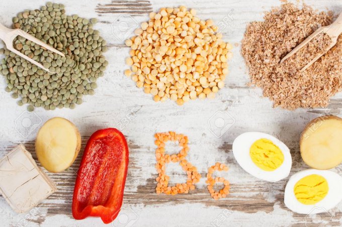 74274296-ingredientes-o-productos-que-contienen-vitamina-b6-y-fibra-dietética-fuentes-naturales-de-minerales-es