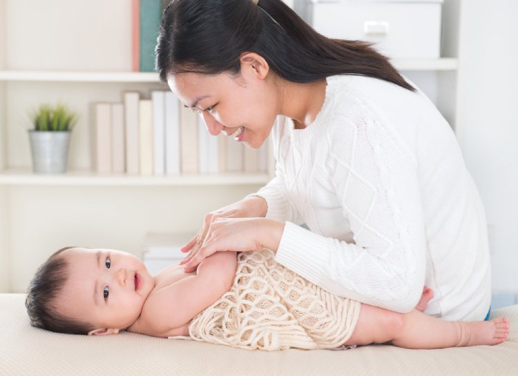 massage-cho-tre-de-kich-thich-tieu-hoa