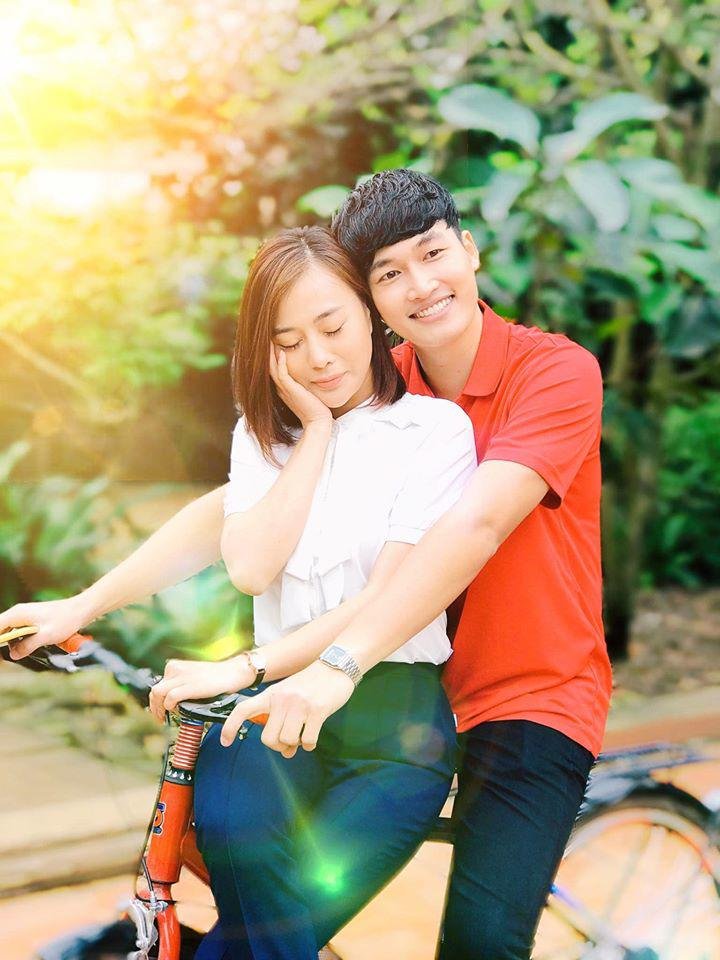 xem-co-uyen-trong-ve-nha-di-con-mua-covid-19-len-do-chi-em-tau-ngay-cach-mac-thanh-lich-92345971_3067508536643512_3555820032996933632_o-1586661542-677-width720height960