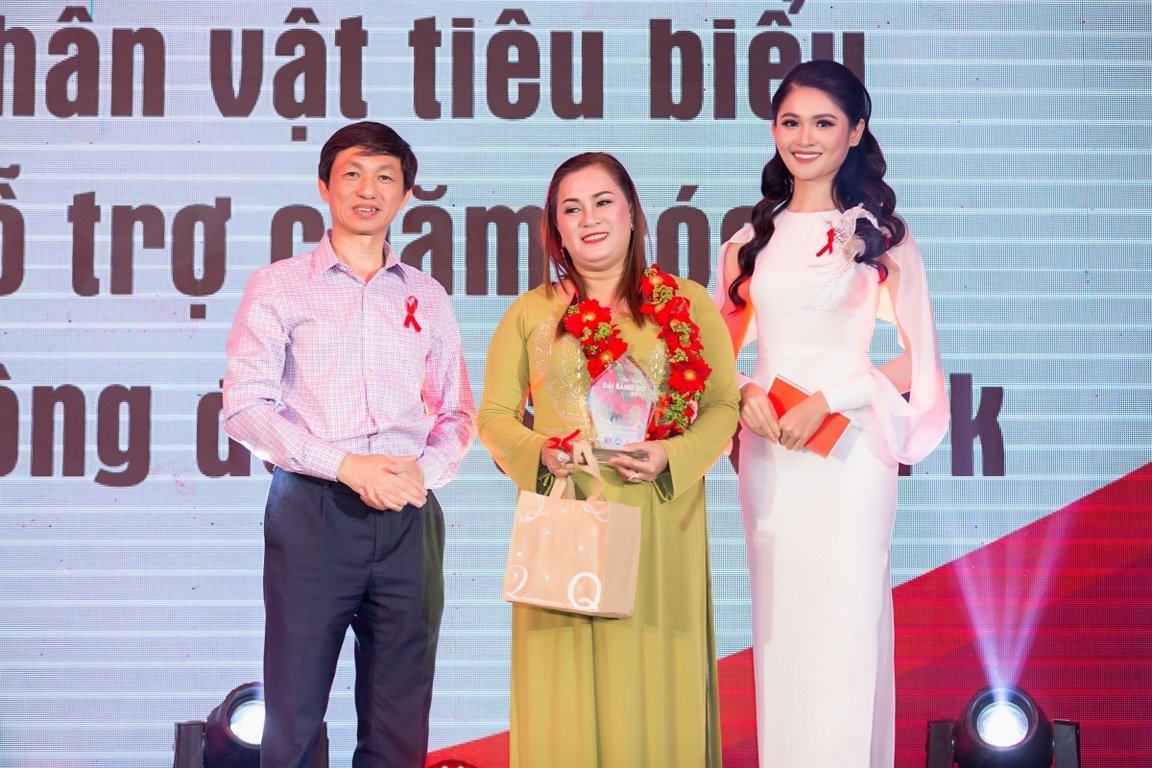 Thuy Dung 19