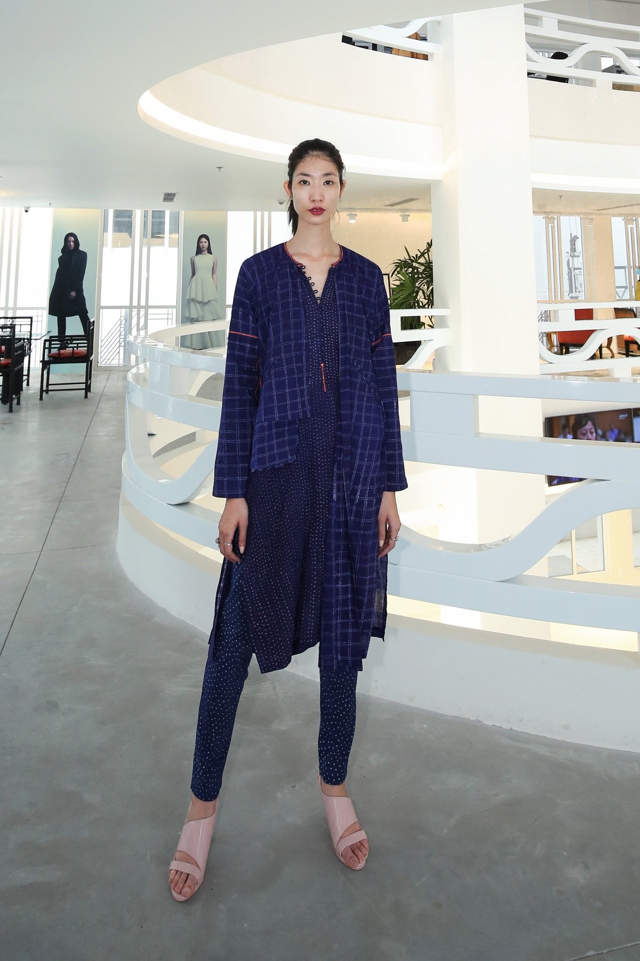 elle fashion show tcbc cho buoi fitting cua nha thiet ke thao vu (5)