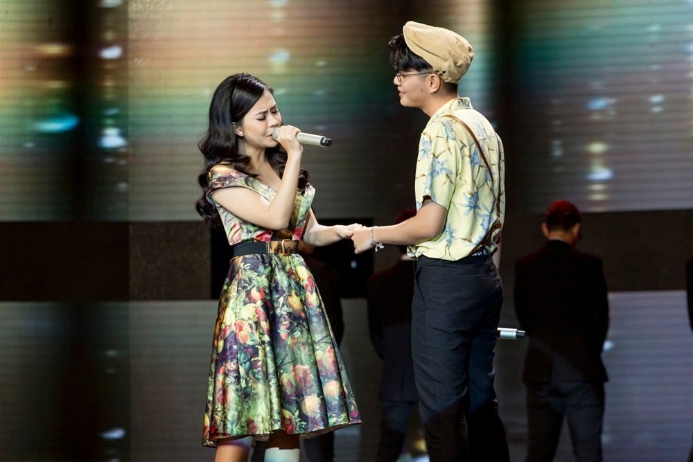duc-phuc-jang-mi-to-chuc-le-cuoi-sau-tim-thiep-hong-tren-san-khau-cap-doi-hoan-hao
