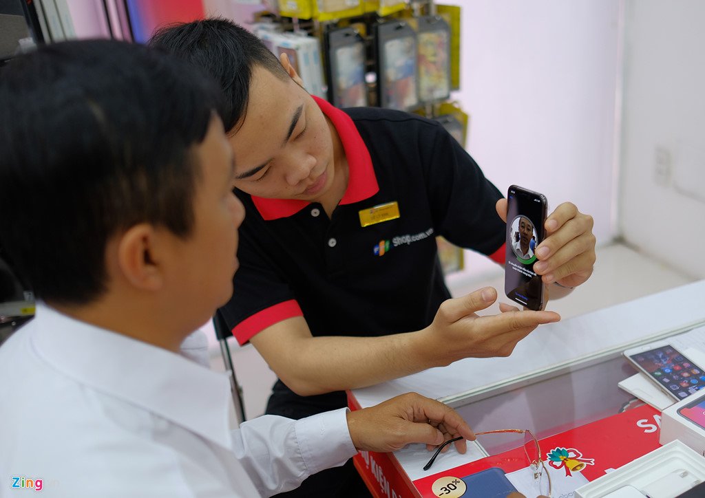 iPhone X chính hãng mở bán tại Việt Nam