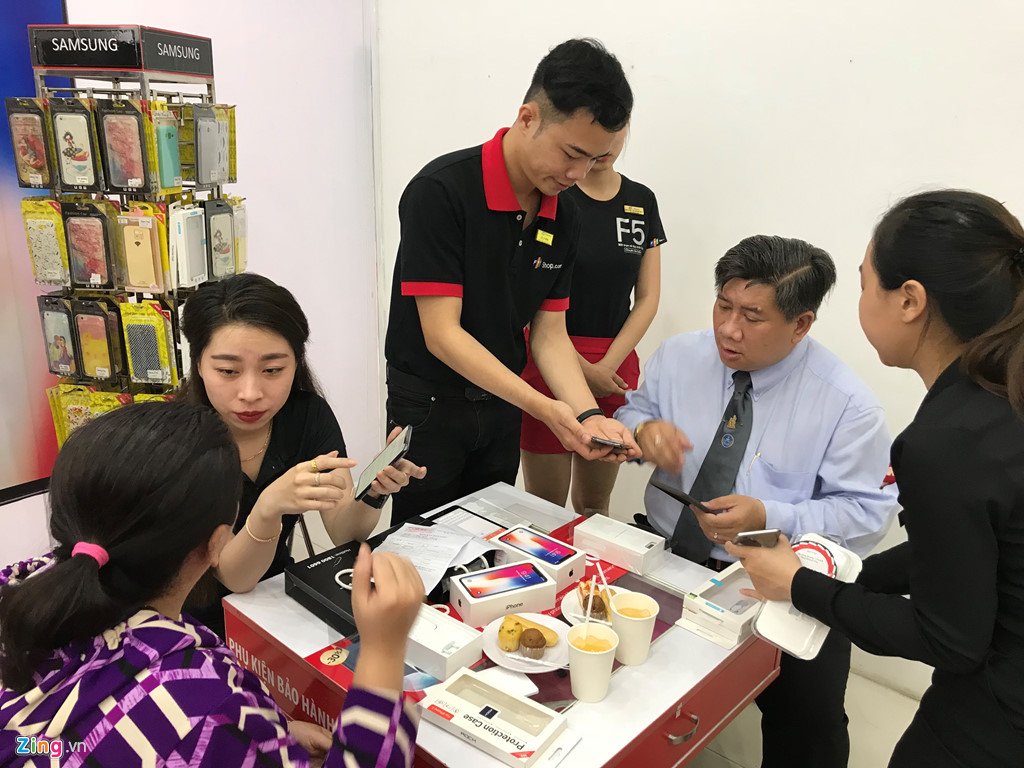 iPhone X chính hãng mở bán tại Việt Nam