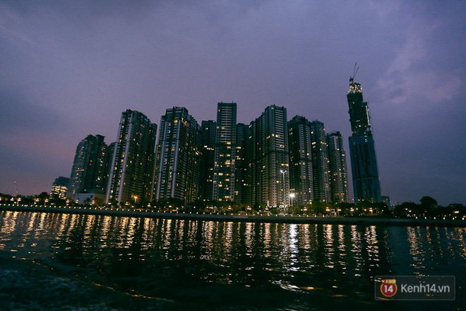 Buýt đường sông ở Sài Gòn 
