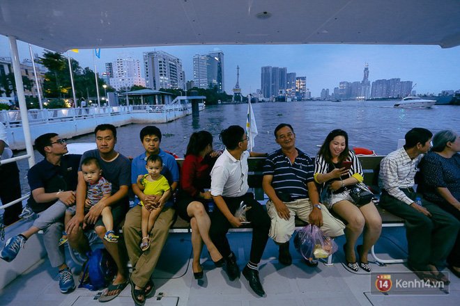 Buýt đường sông ở Sài Gòn 