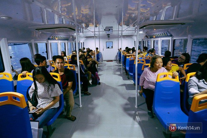 Buýt đường sông ở Sài Gòn 