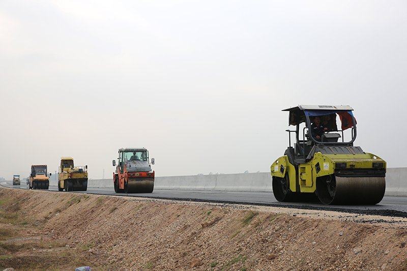 Khẩn trương hoàn thành các hạng mục cuối cùng đoạn cao tốc Hạ Long