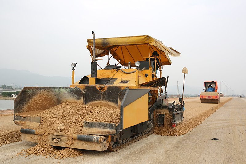 Khẩn trương hoàn thành các hạng mục cuối cùng đoạn cao tốc Hạ Long