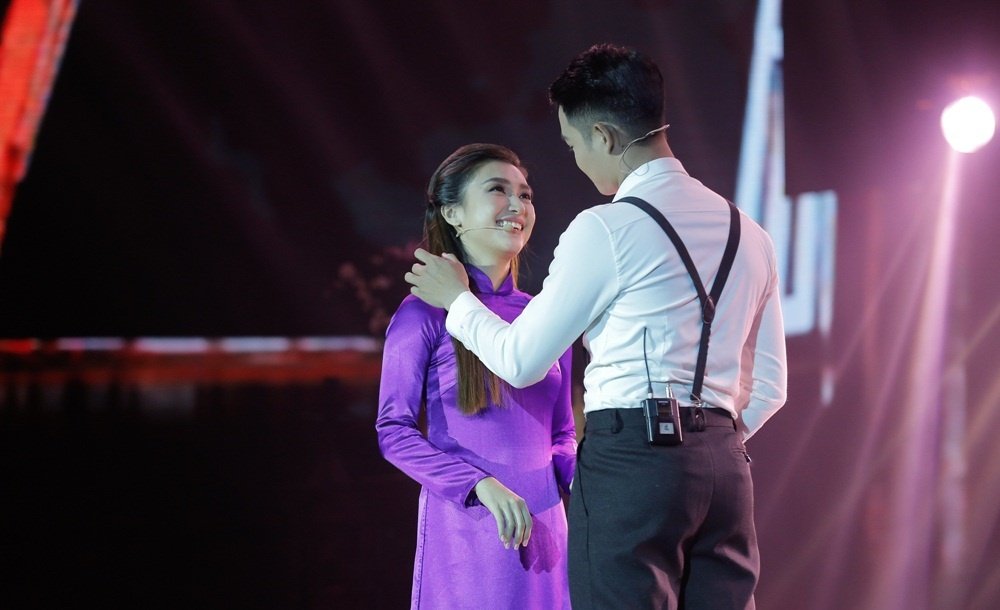 giang-hong-ngoc-mac-benh-hiem-ngheo-van-di-hat-kiem-tien-nuoi-kim-tu-long