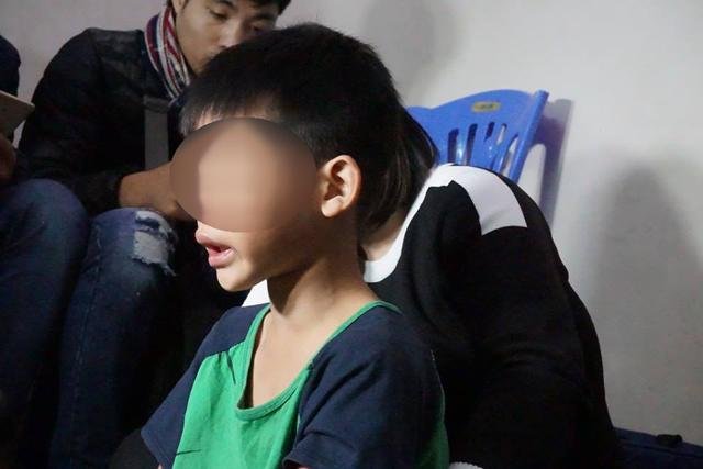Hà Nội: Bé trai 9 tuổi bị điểm kém, bố dùng dây điện bạo hành dã man