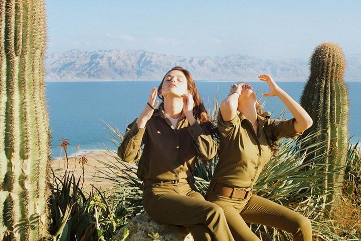 Ảnh: Vẻ đẹp đời thường đầy mê hoặc của các nữ quân nhân Israel
