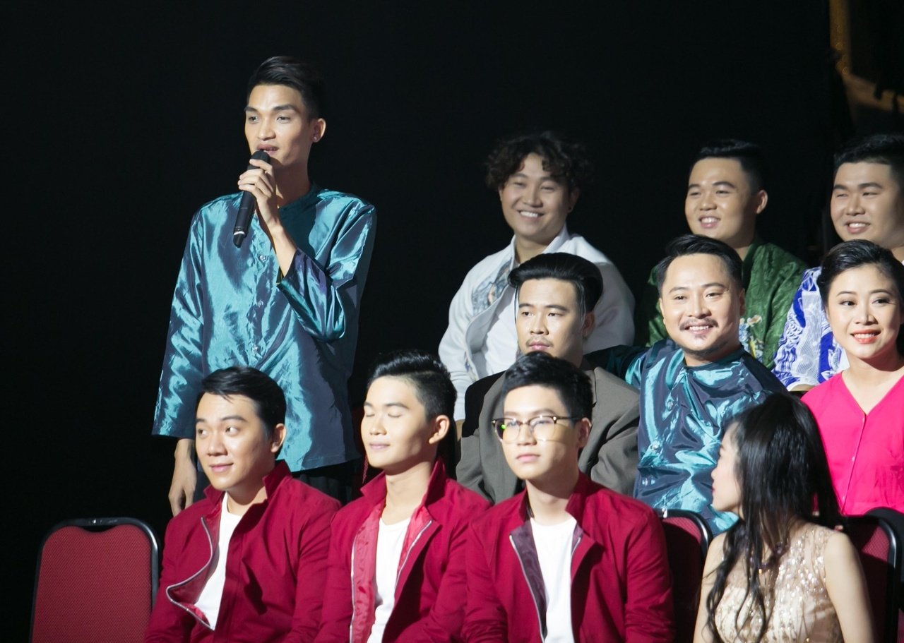 tra-thanh-nhiet-dr-thanh-tai-tro-chuong-trinh-cuoi-xuyen-viet-tieu-lam-hoi-mua-2-nam-2017