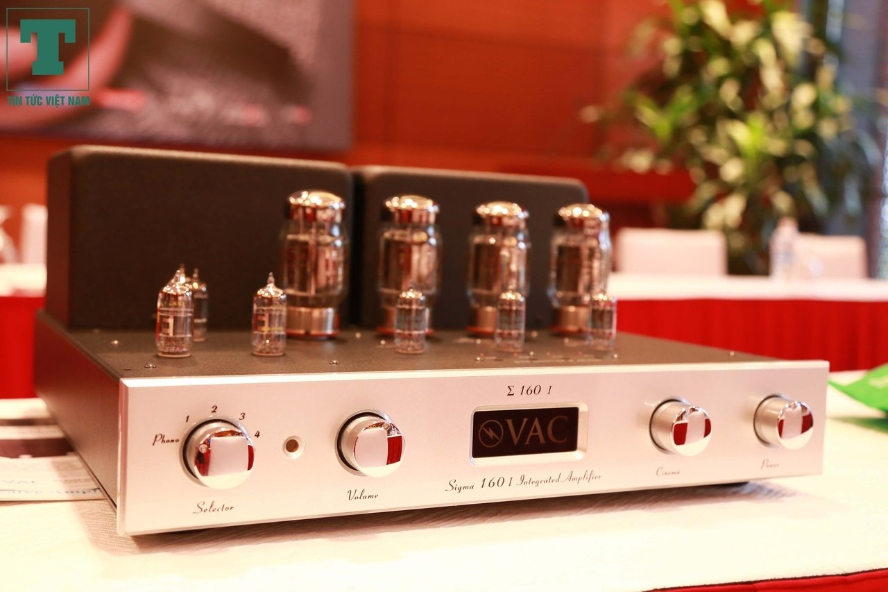 av-show-2017