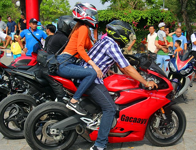 Hàng trăm mô tô phân khối lớn hội tụ tại Cần Thơ