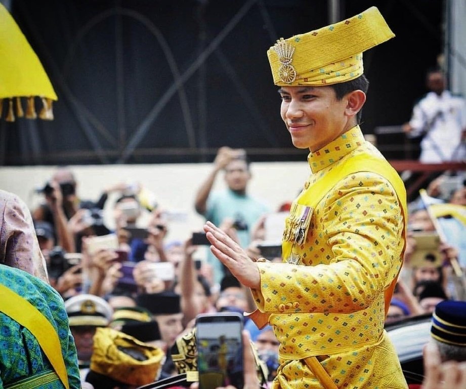 hoang-tu-brunei-an-choi-khung-bao-nhieu-tai-nang-nhieu-bay-nhieu