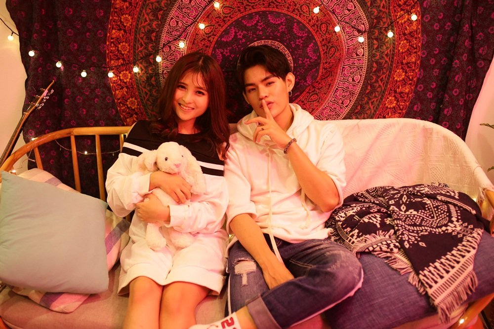 tino-tung-mv-ke-chuyen-tinh-yeu-ga-bong-dang-yeu-muon-xiu-nhan-dip-giang-sinh