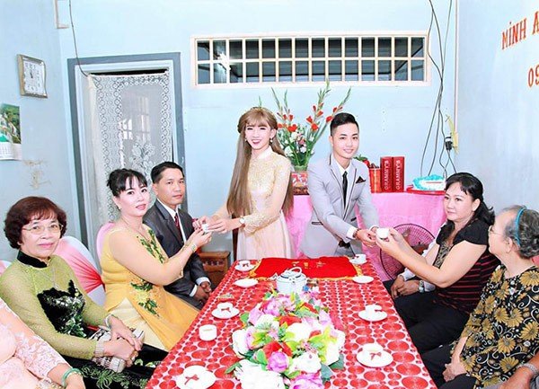 cap-doi-dam-cuoi-dong-tinh-co-dau-la-nam-chu-re-la-nu