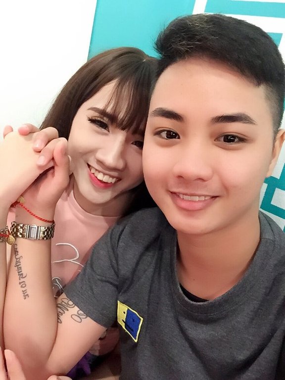 cap-doi-dam-cuoi-dong-tinh-co-dau-la-nam-chu-re-la-nu