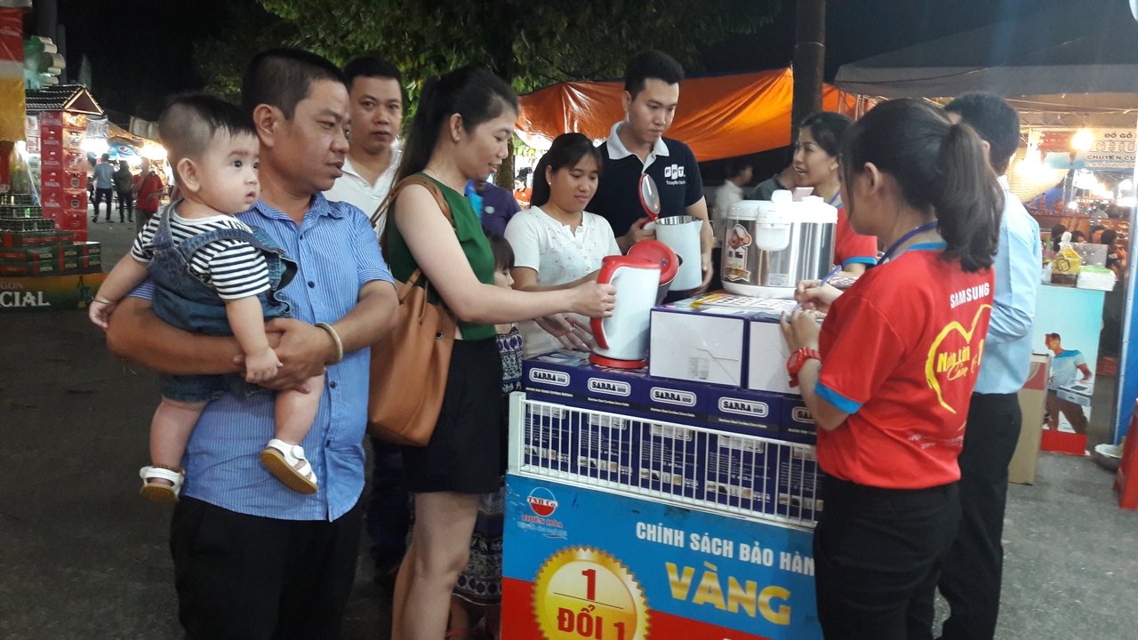 Khai mạc Hội chợ mua sắm khuyến mại và ẩm thực Bình Dương 2017