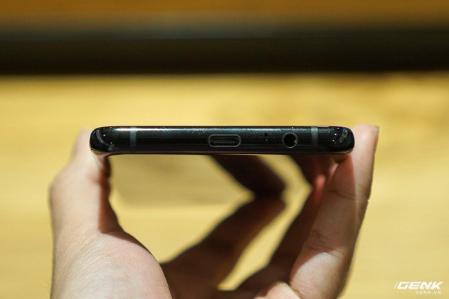 Bộ đôi Samsung Galaxy A8 (2018) và Galaxy A8+ (2018) chính thức ra mắt tại thị trường Việt Nam