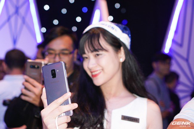 Bộ đôi Samsung Galaxy A8 (2018) và Galaxy A8+ (2018) chính thức ra mắt tại thị trường Việt Nam