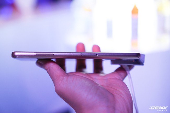 Bộ đôi Samsung Galaxy A8 (2018) và Galaxy A8+ (2018) chính thức ra mắt tại thị trường Việt Nam