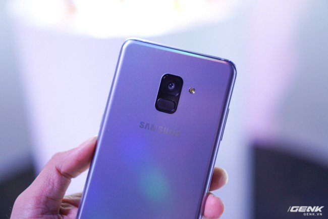 Bộ đôi Samsung Galaxy A8 (2018) và Galaxy A8+ (2018) chính thức ra mắt tại thị trường Việt Nam
