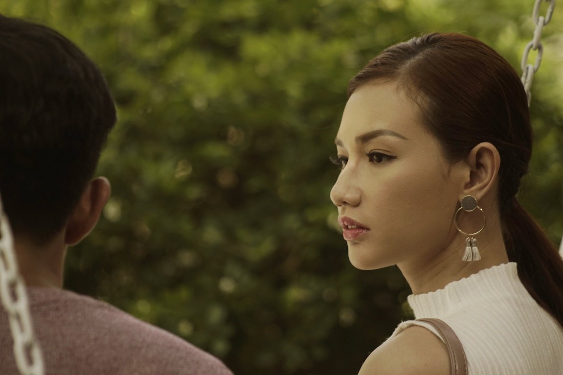 quy-binh-va-quynh-chi-lan-dau-tien-lam-cha-me-trong-phim-o-day-co-nang