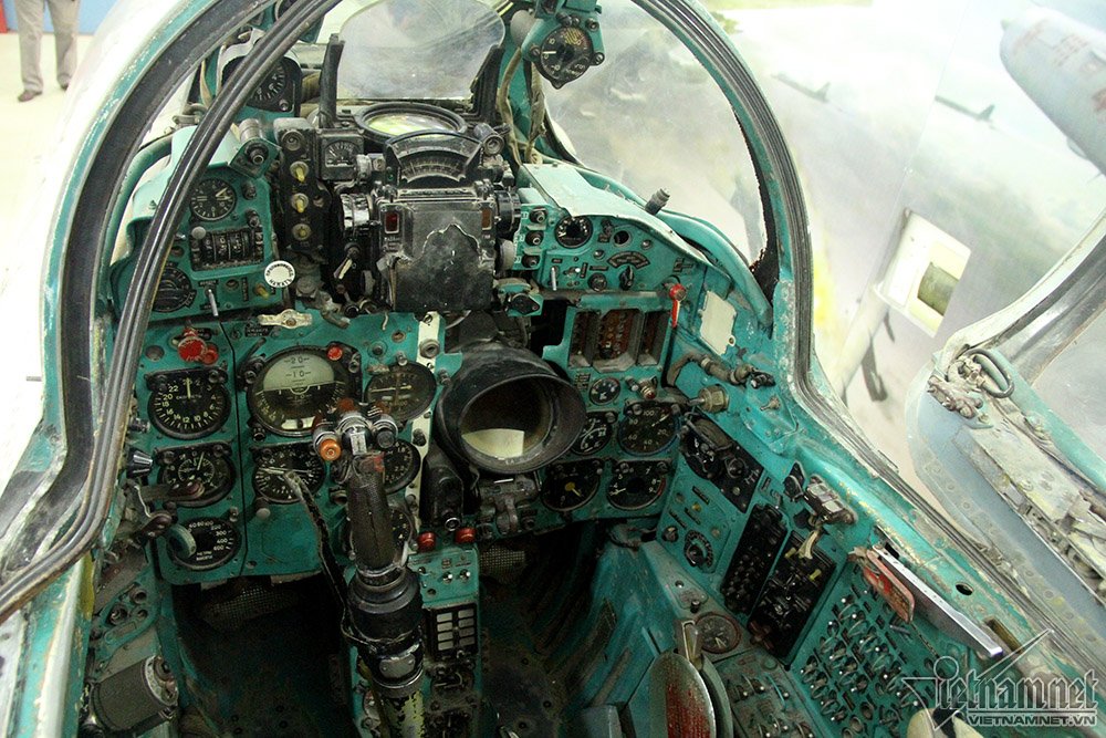 Cánh én bạc MiG 21 của không quân Việt Nam bắn hạ B52