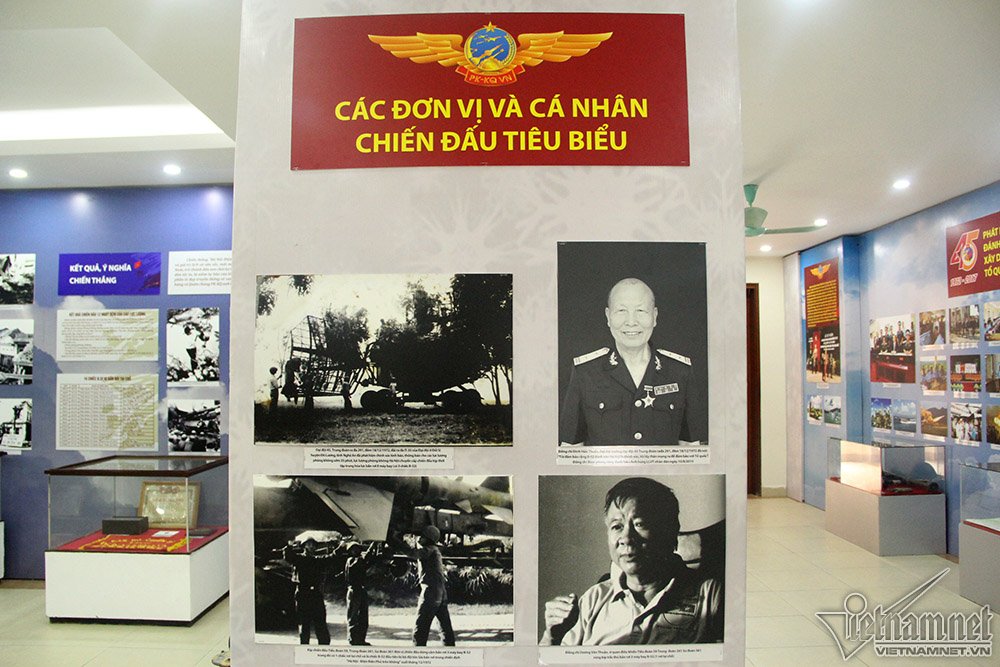 Cánh én bạc MiG 21 của không quân Việt Nam bắn hạ B52